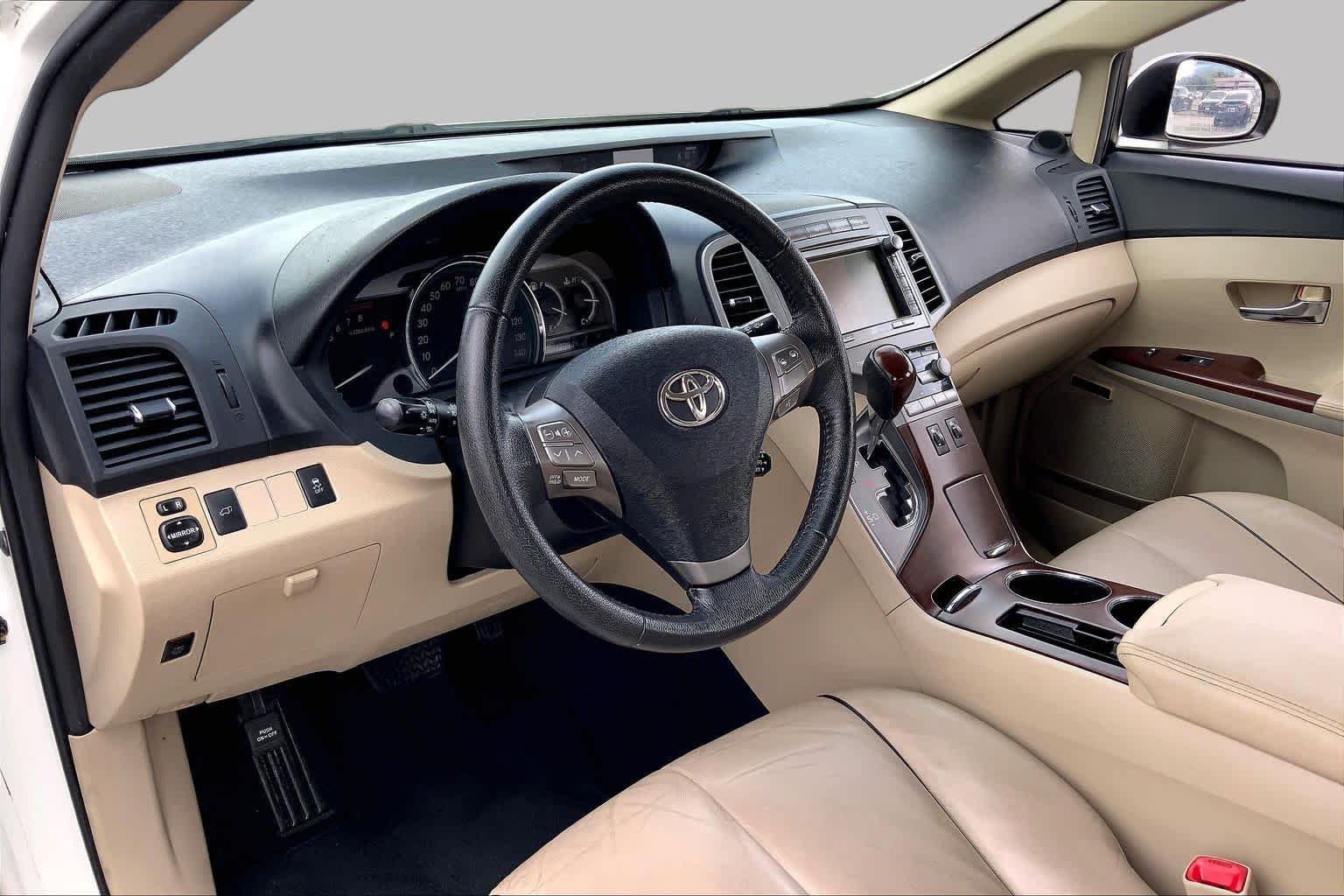 Used 2010 Blizzard Pearl Toyota  image 15
