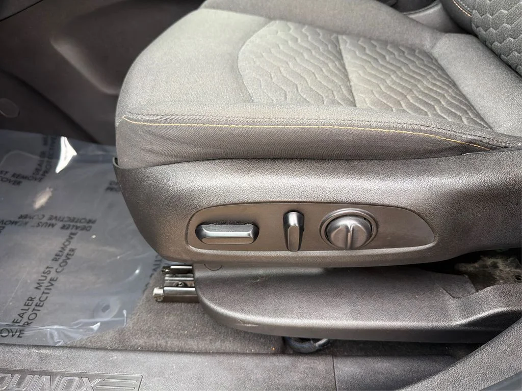 Used 2018 Silver Ice Metallic Chevrolet LT image 19