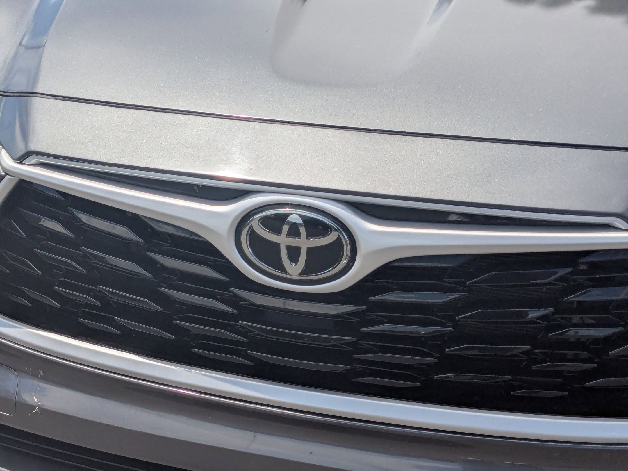 Used 2023 Magnetic Gray Metallic Toyota XLE image 10