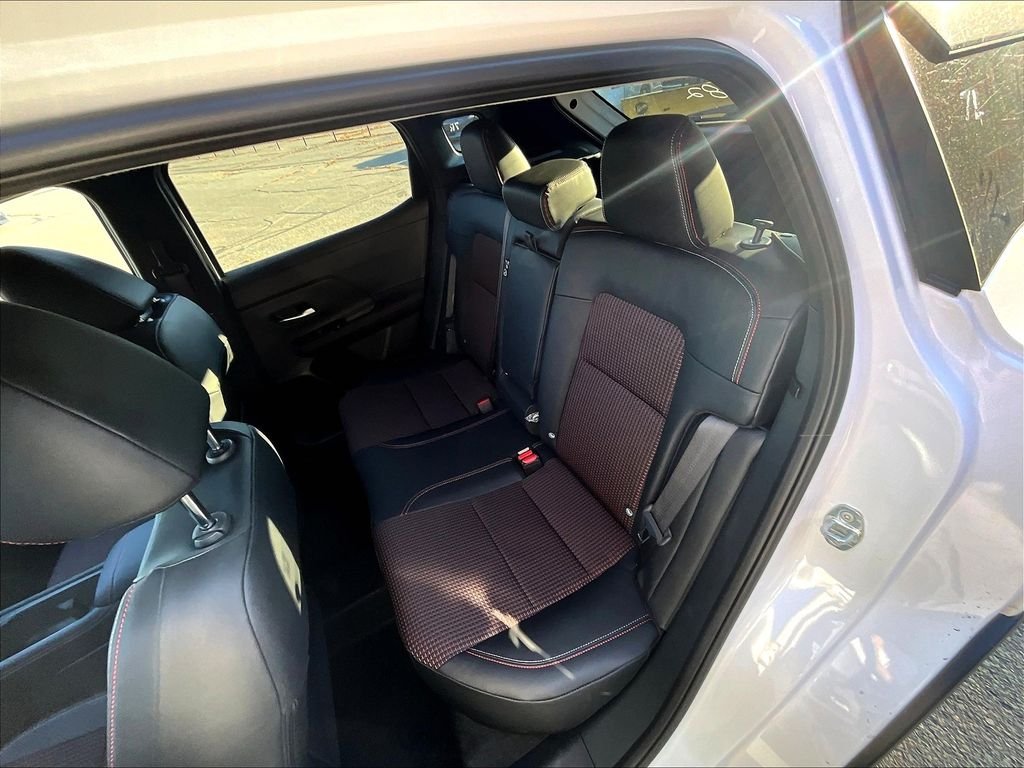 Used 2025 White Nissan SR image 14