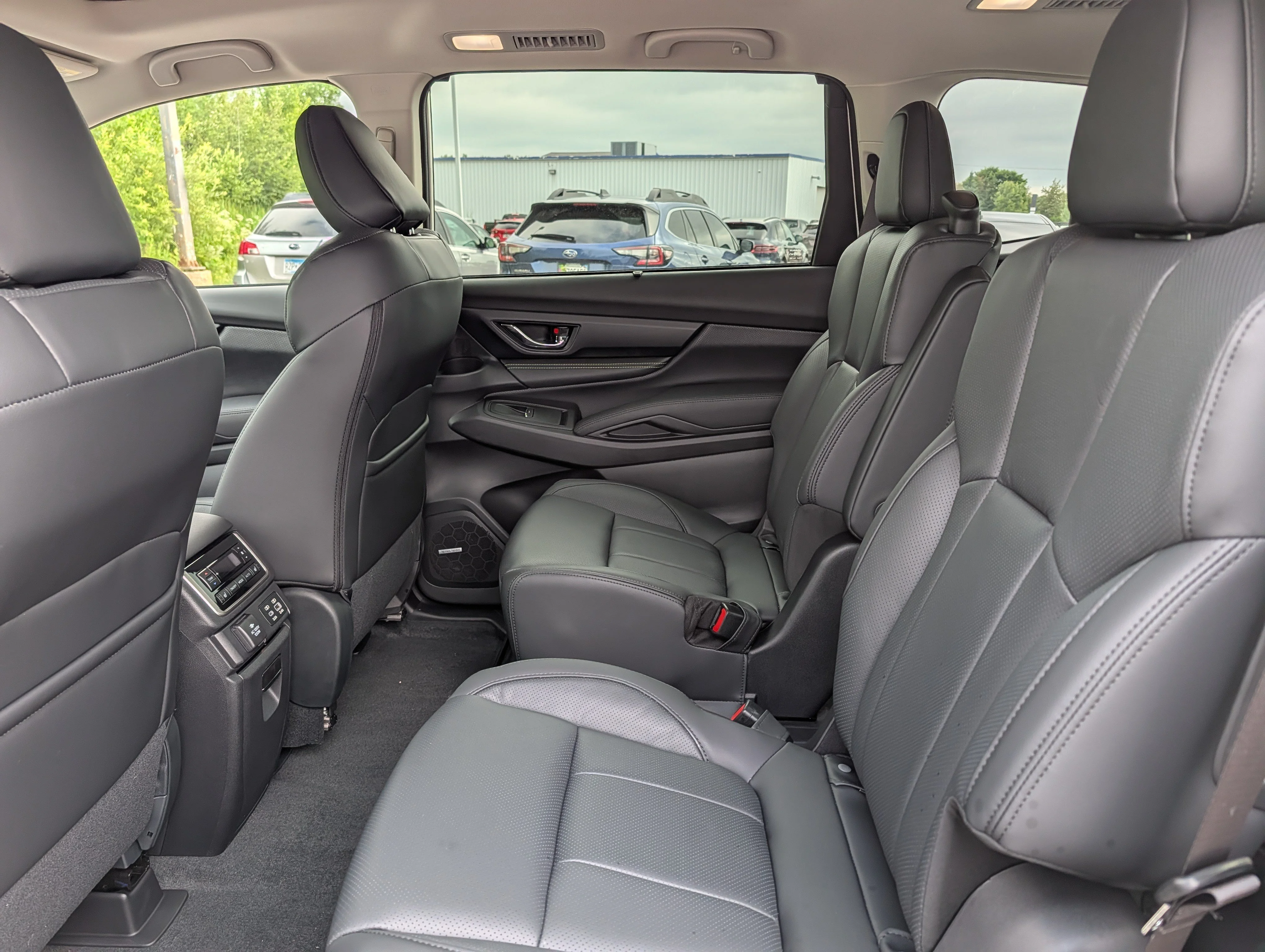 2026 Subaru Ascent Onyx Edition-Touring - Photo 7