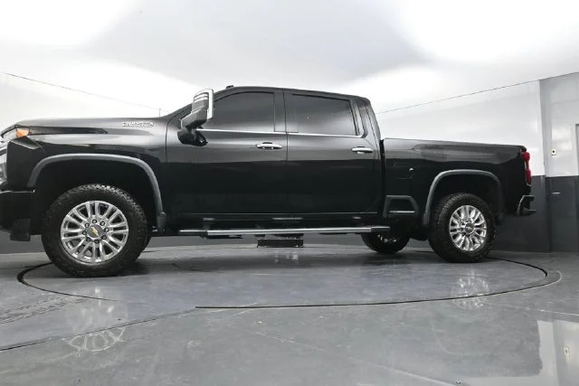 Used 2020 Black Chevrolet High Country image 34