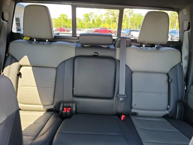 2022 Chevrolet Silverado 1500 ZR2 - Photo 17