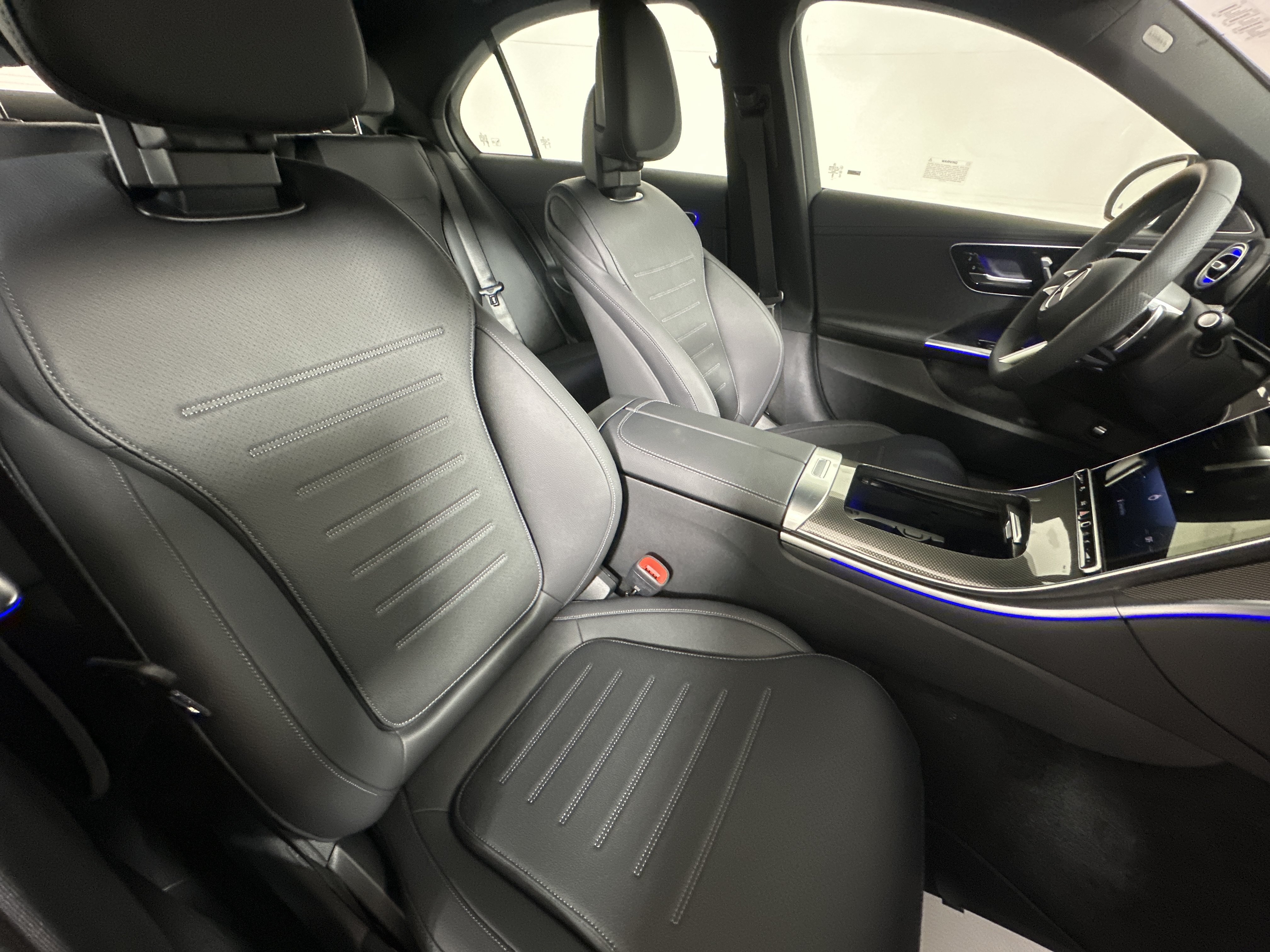 New 2026 GRAPHITE GREY METALLIC Mercedes-Benz C 300 image 24