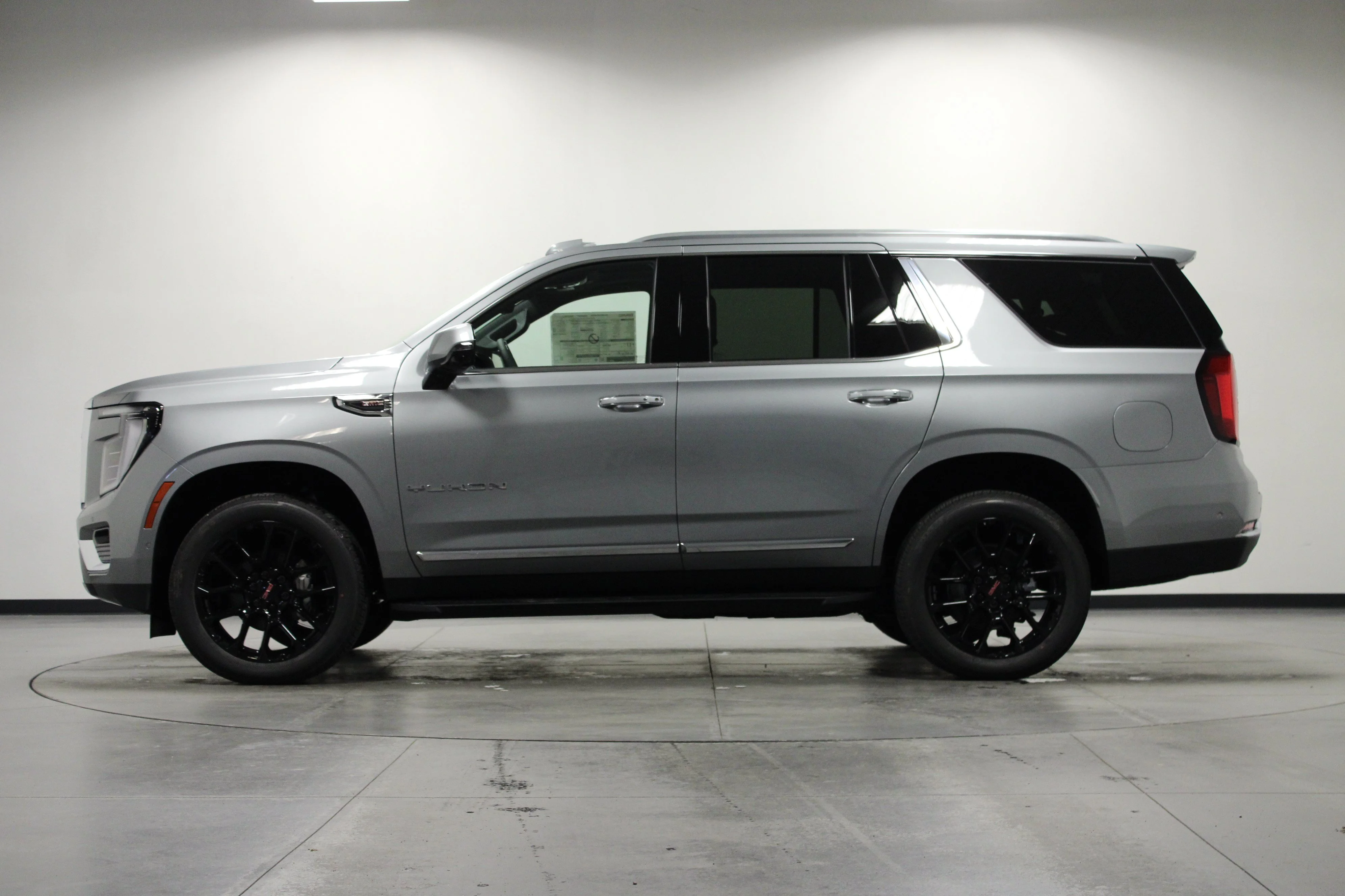 New 2026 Sterling Metallic GMC Elevation image 7