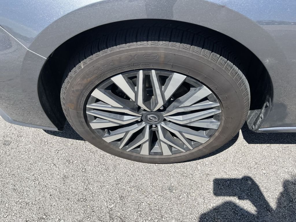 Used 2024 Gray Nissan 2.5 SV image 10