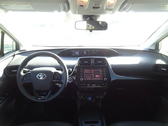 Used 2020 Super White Toyota LE image 11
