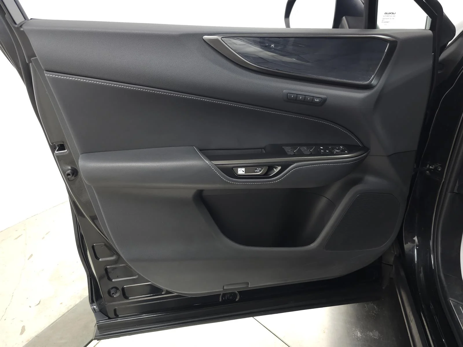 Certified Used 2024 Caviar Lexus PREMIUM image 15