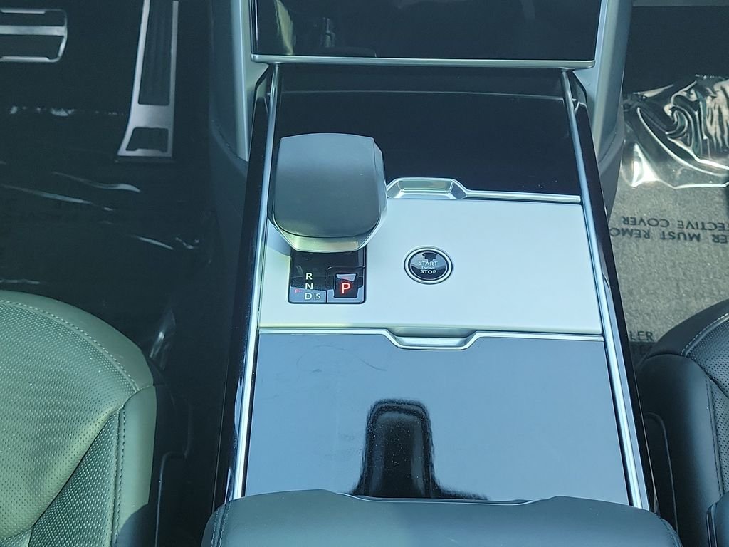 Certified Used 2025 White Land Rover SE image 20