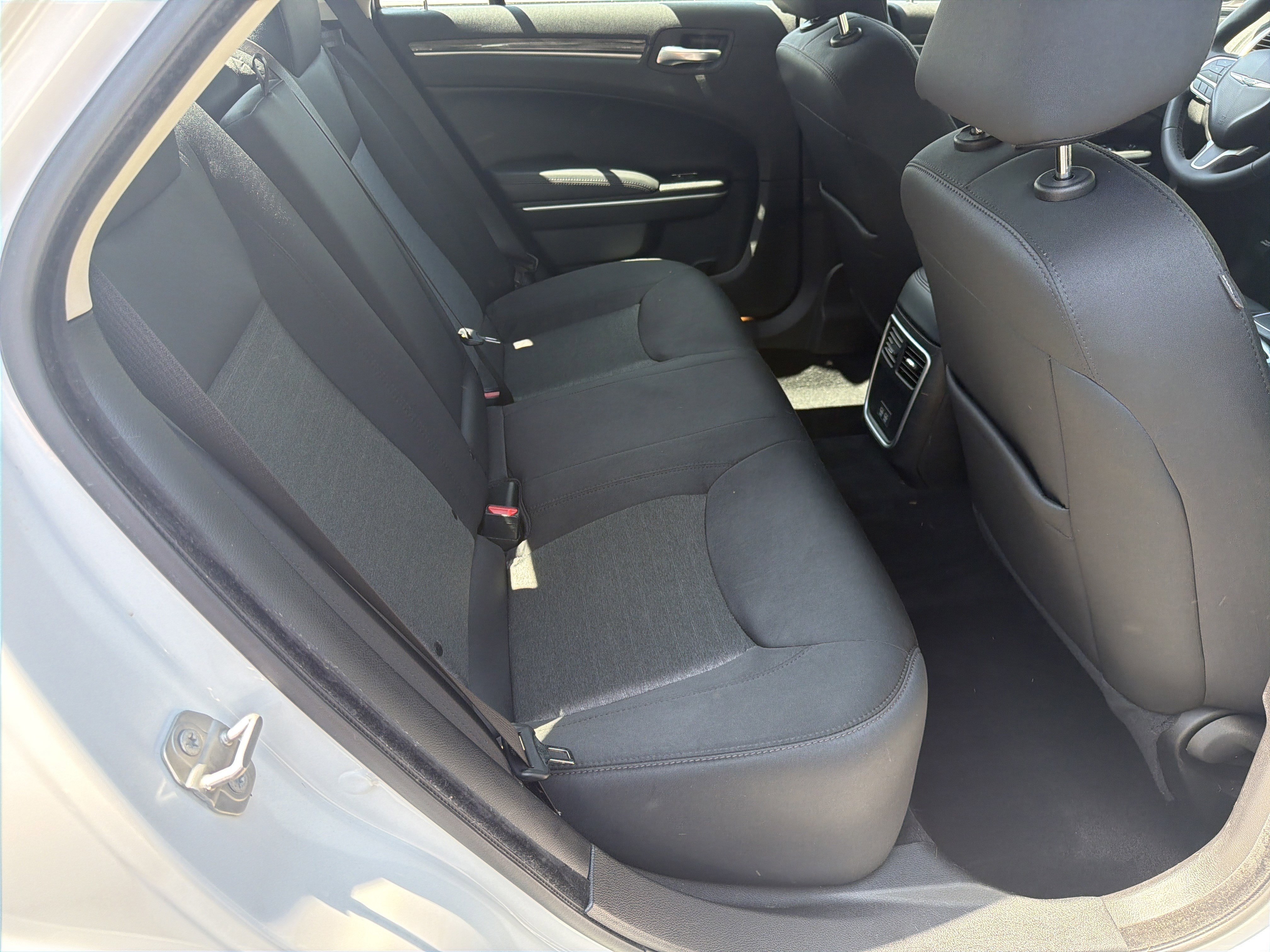 Used 2022 Bright White Clearcoat Chrysler Touring image 26