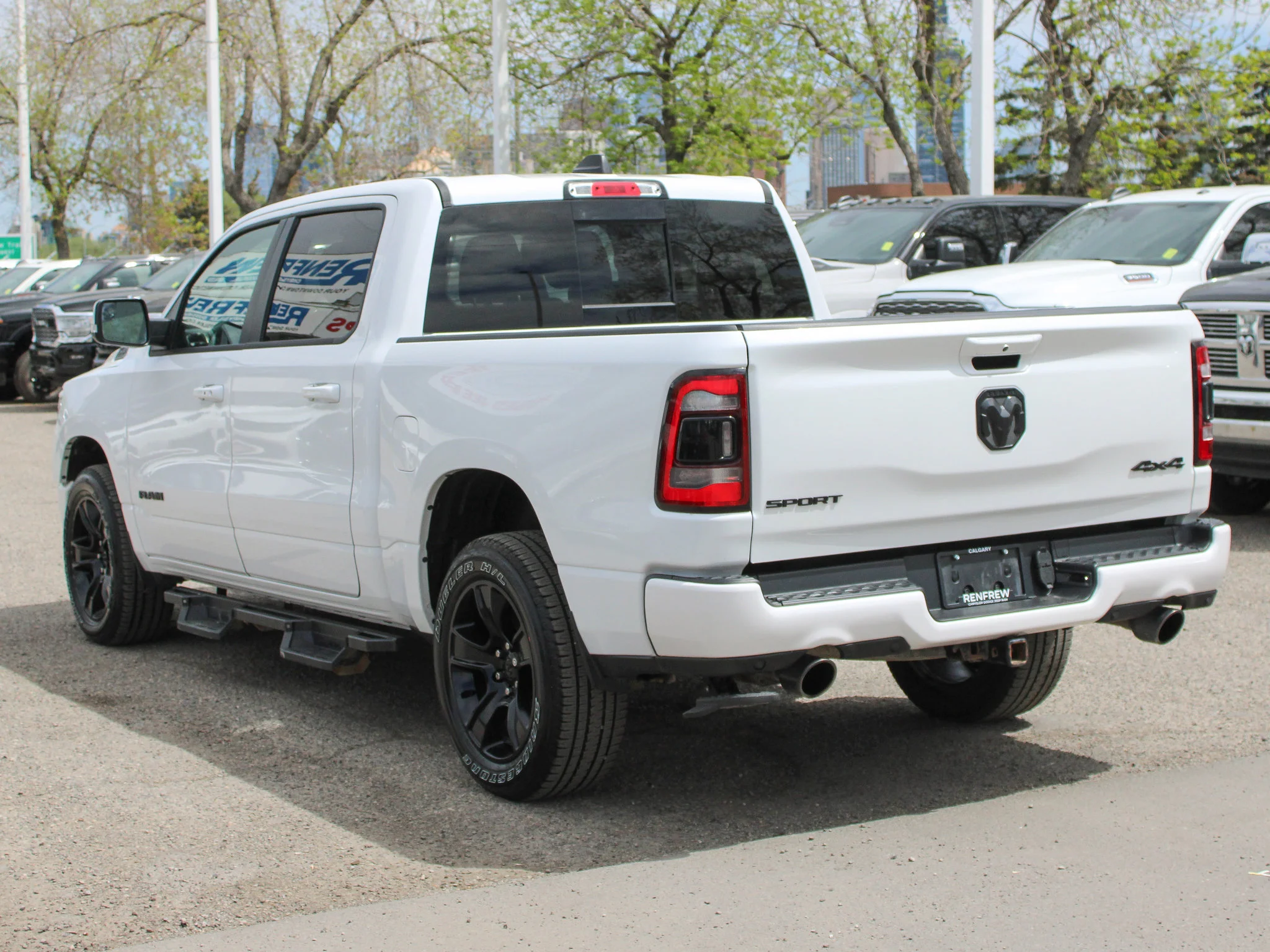 Certified Used 2022 White RAM Sport * HEMI V8 | Cold Air Intake | Heated Seats | Navigation | Bed Utility Group | Apple CarPlay image 15