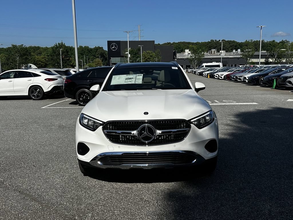 New 2026 Polar White Mercedes-Benz GLC 300 image 3