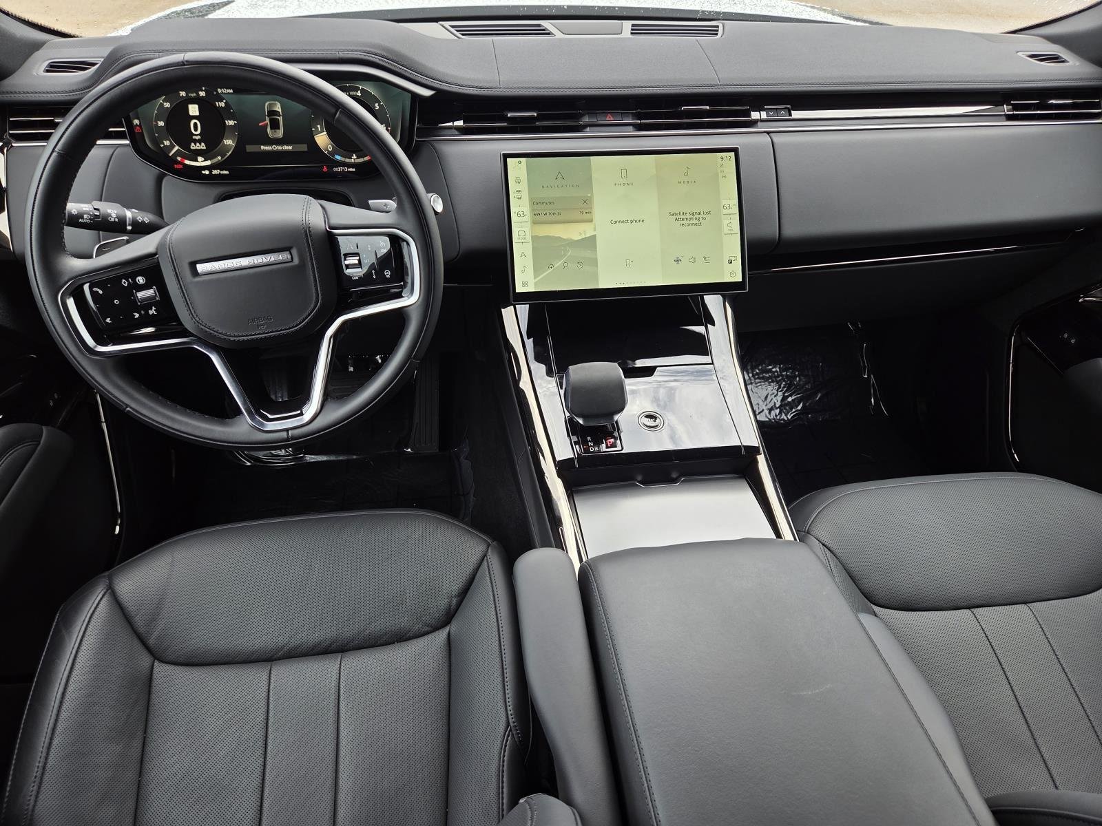 Used 2025 Fuji White Land Rover SE image 15