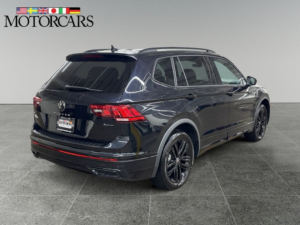Used 2022 Deep Black Pearl Volkswagen 2.0T SE R-Line Black image 3