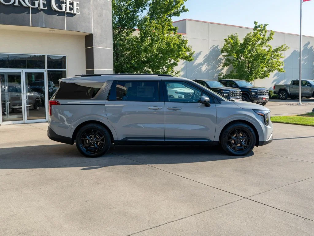 New 2027 White Kia SX image 8