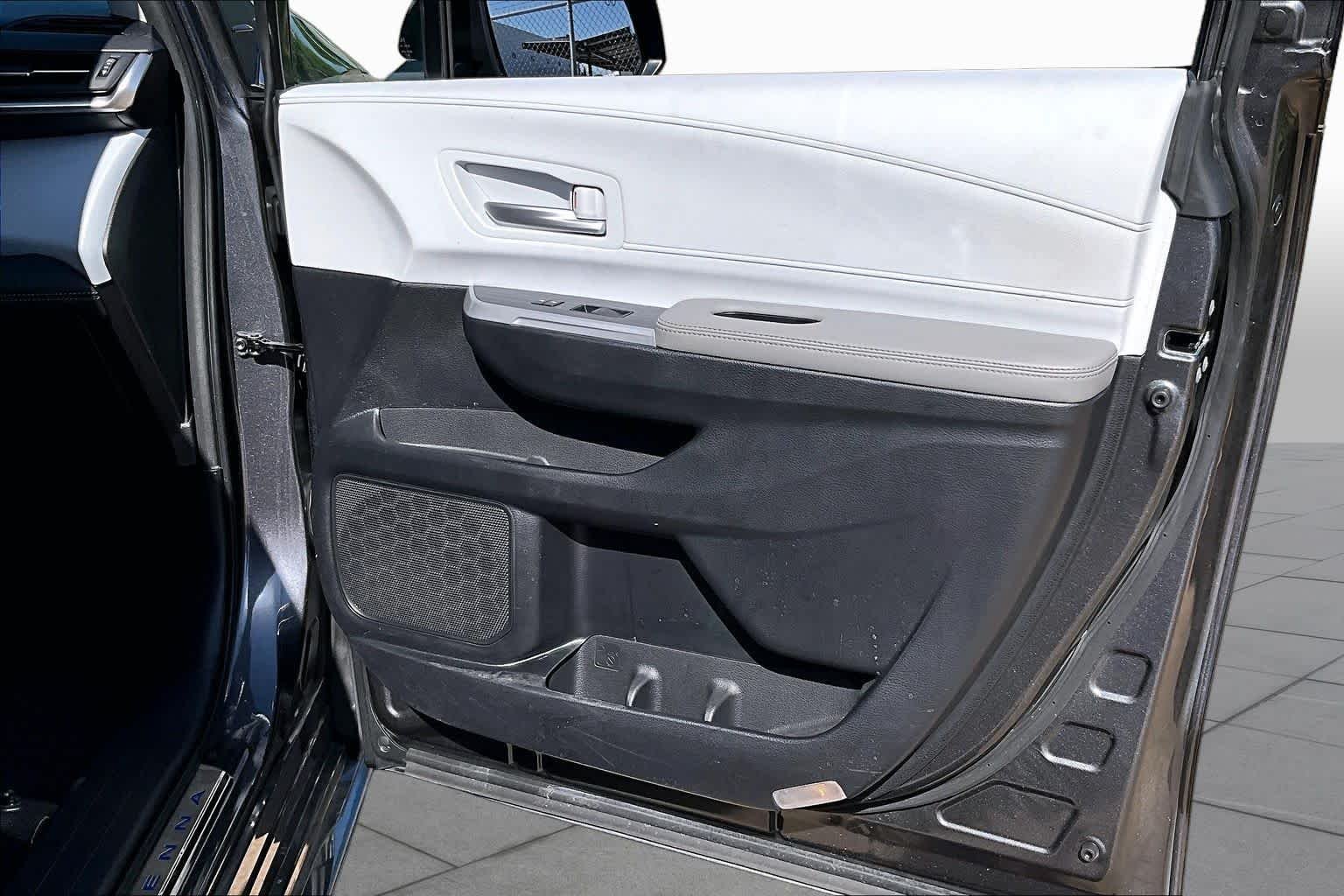 Used 2025 MAGNETIC GRAY METALLIC Toyota XLE Autono-MaaS image 27