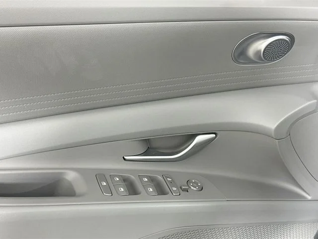 New 2026 Hyundai ELANTRA HYBRID Blue