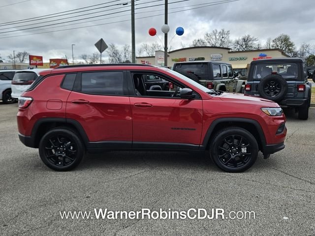 New 2026 Red Hot Pearl-Coat Exterior Paint Jeep Latitude image 14