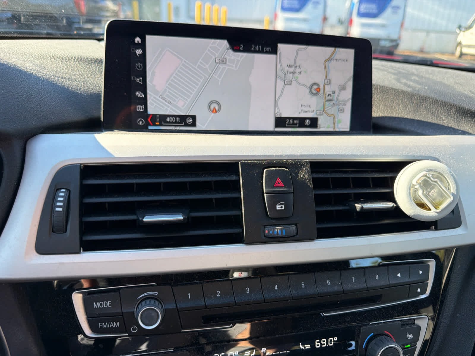 Used 2018 Melbourne Red Metallic BMW 320i xDrive image 3