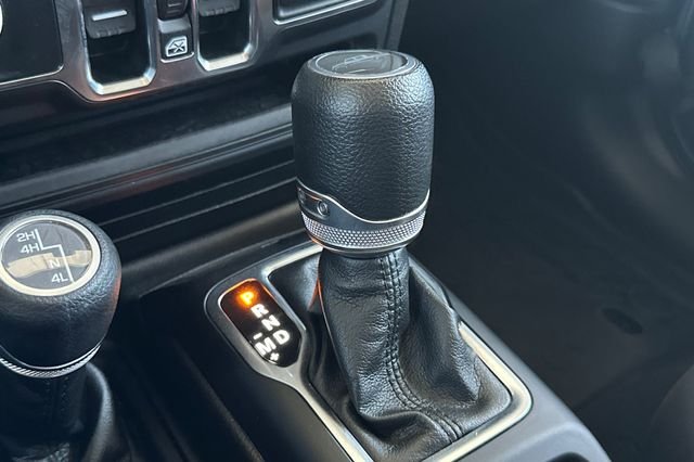 Certified Used 2022 Gray Jeep Sport image 5