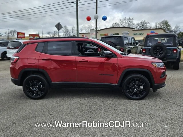 New 2026 Red Hot Pearl-Coat Exterior Paint Jeep Latitude image 14