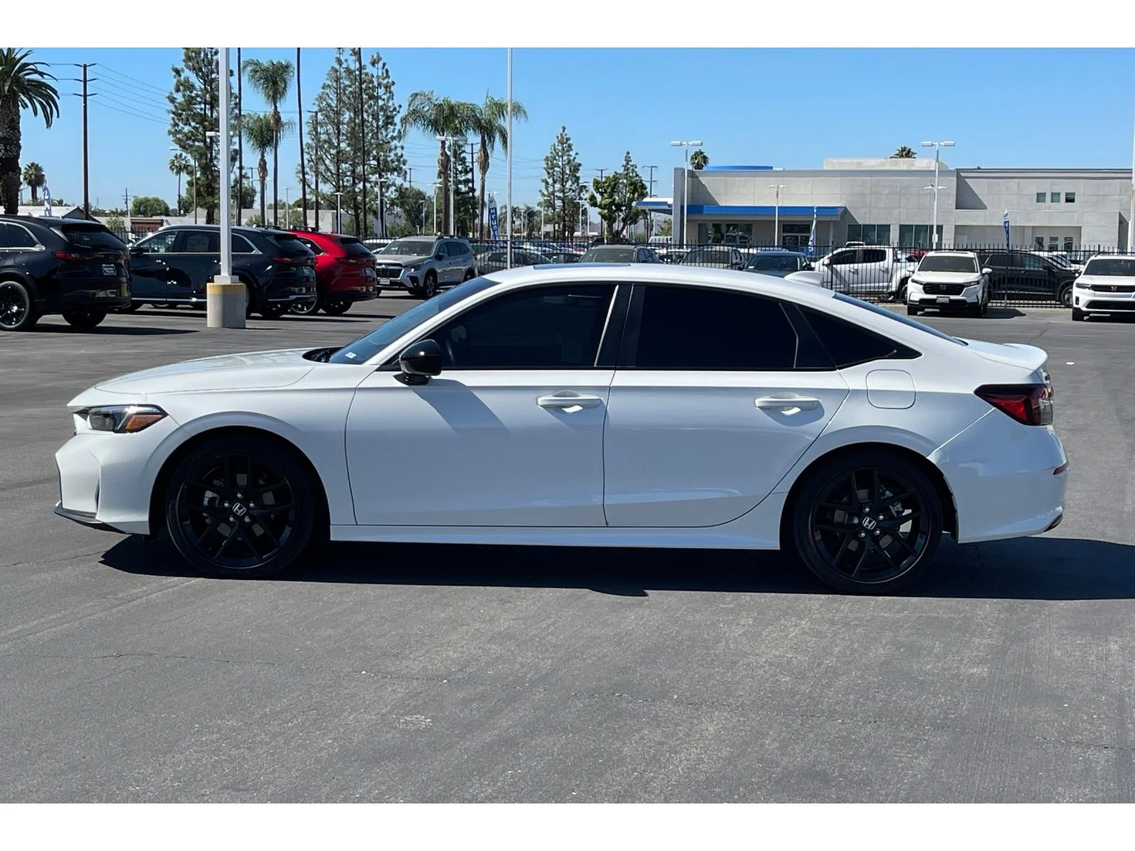 Used 2026 Platinum White Pearl Honda 2WD Sport Hybrid image 2