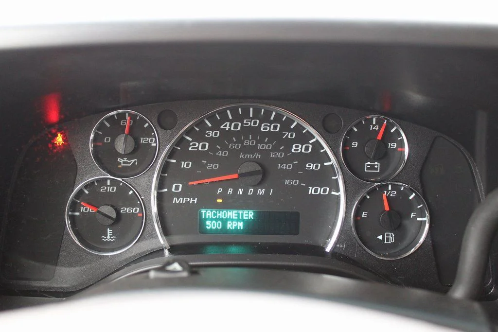 2023 GMC Savana Cargo Work Van - Photo 18