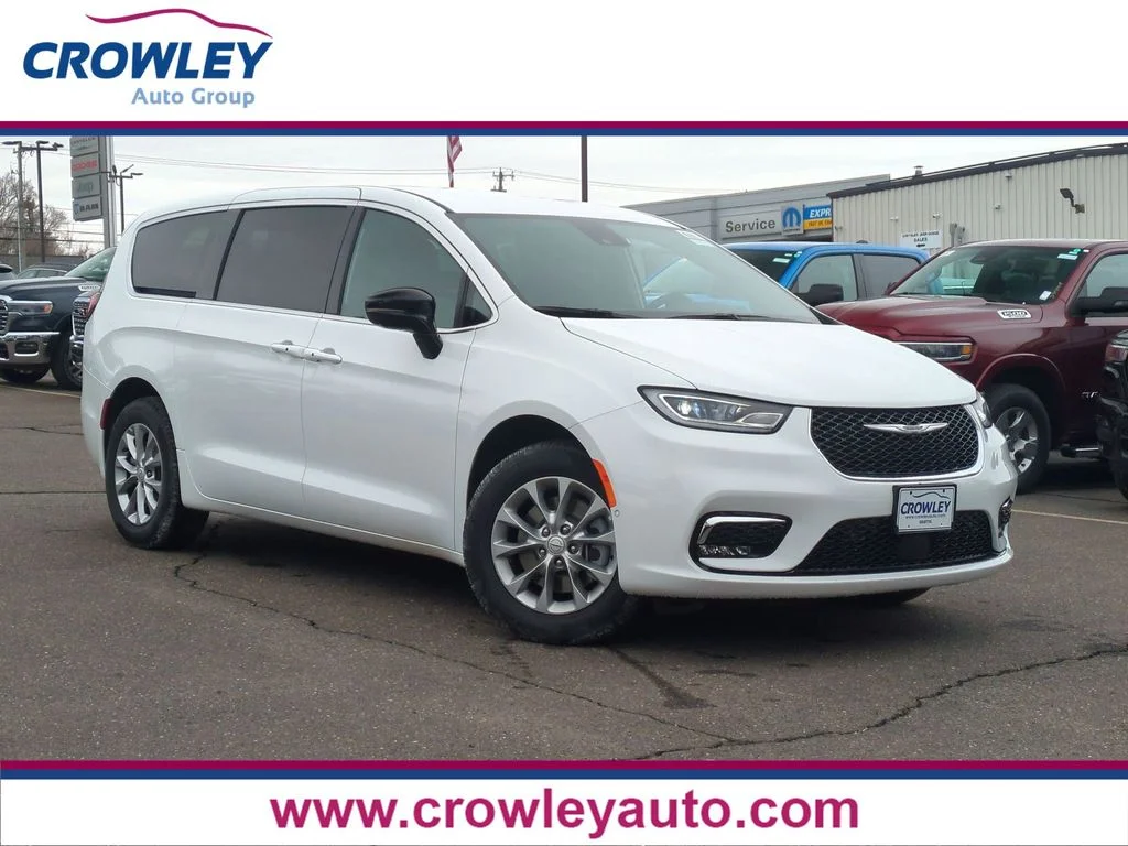 2026 Chrysler Pacifica Select AWD's photo