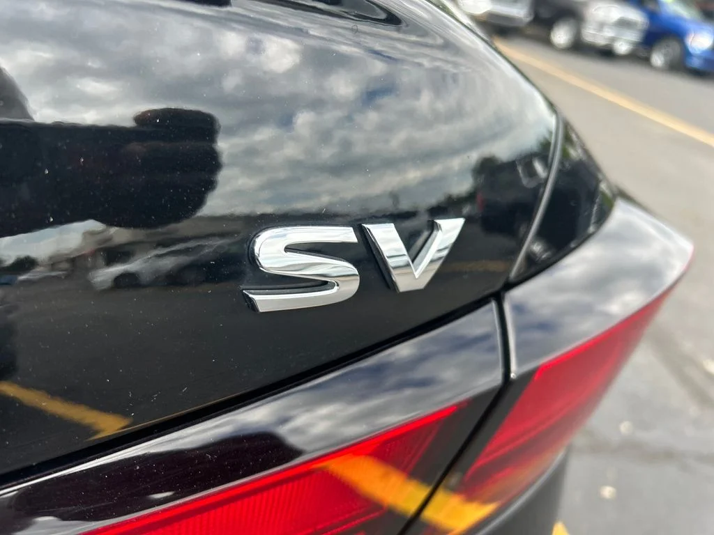 Used 2022 Black Nissan 2.5 SV image 38