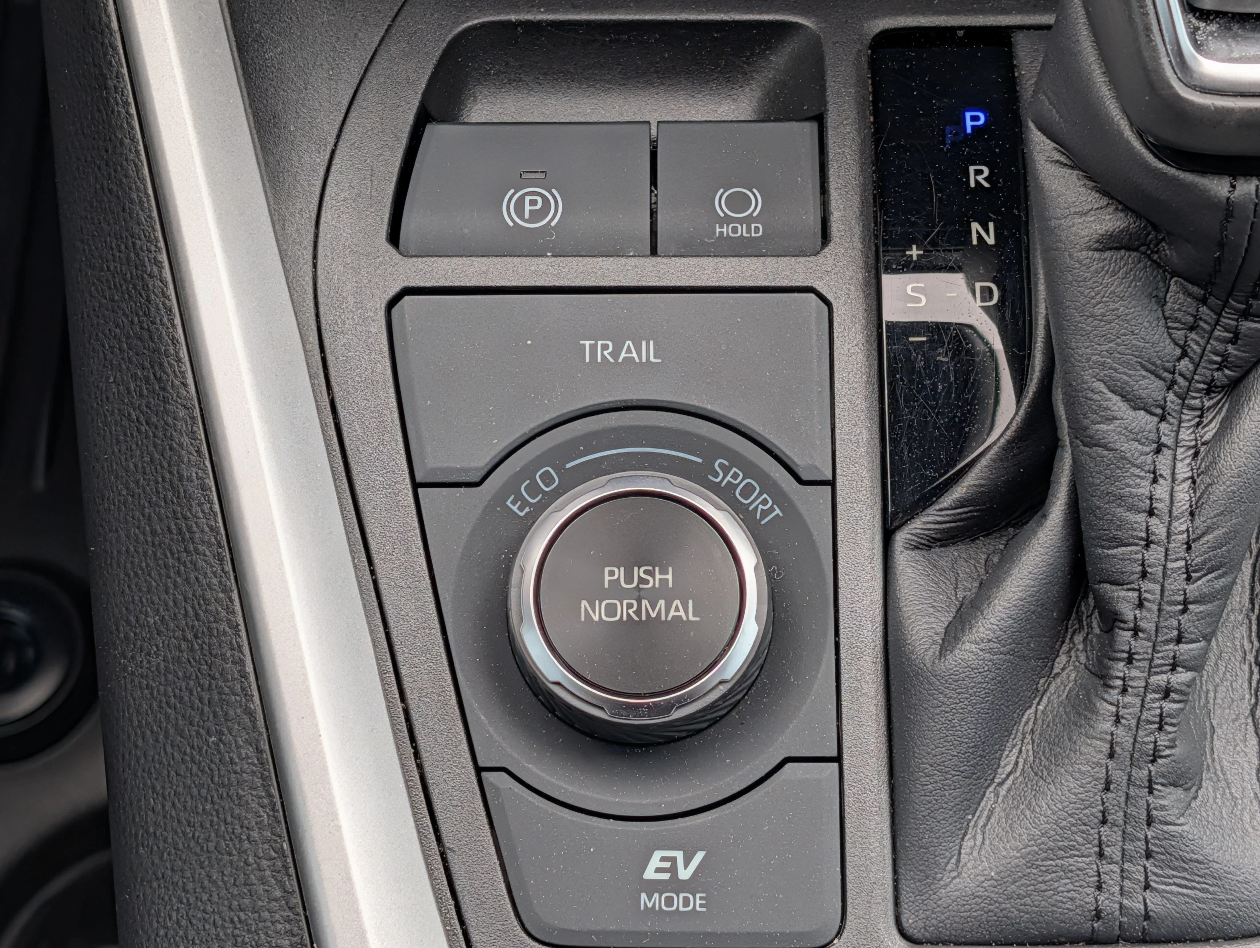 Used 2022 Magnetic Gray Metallic Toyota Hybrid SE image 28