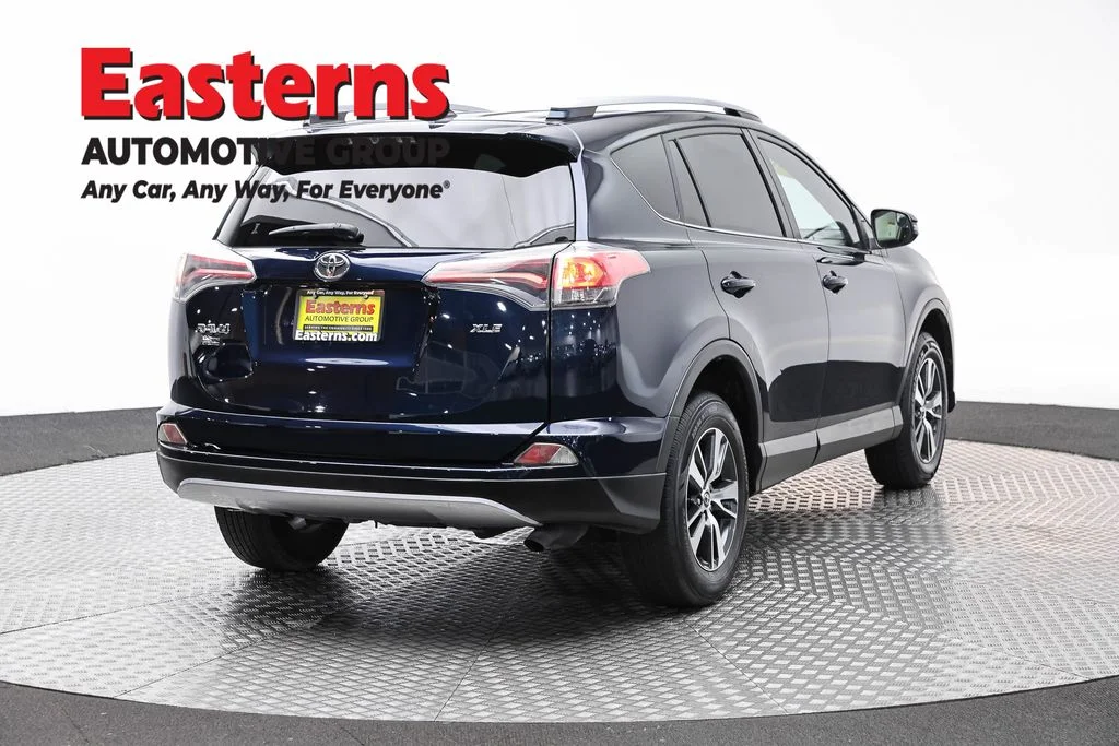 Used 2017 Blue Toyota XLE image 5