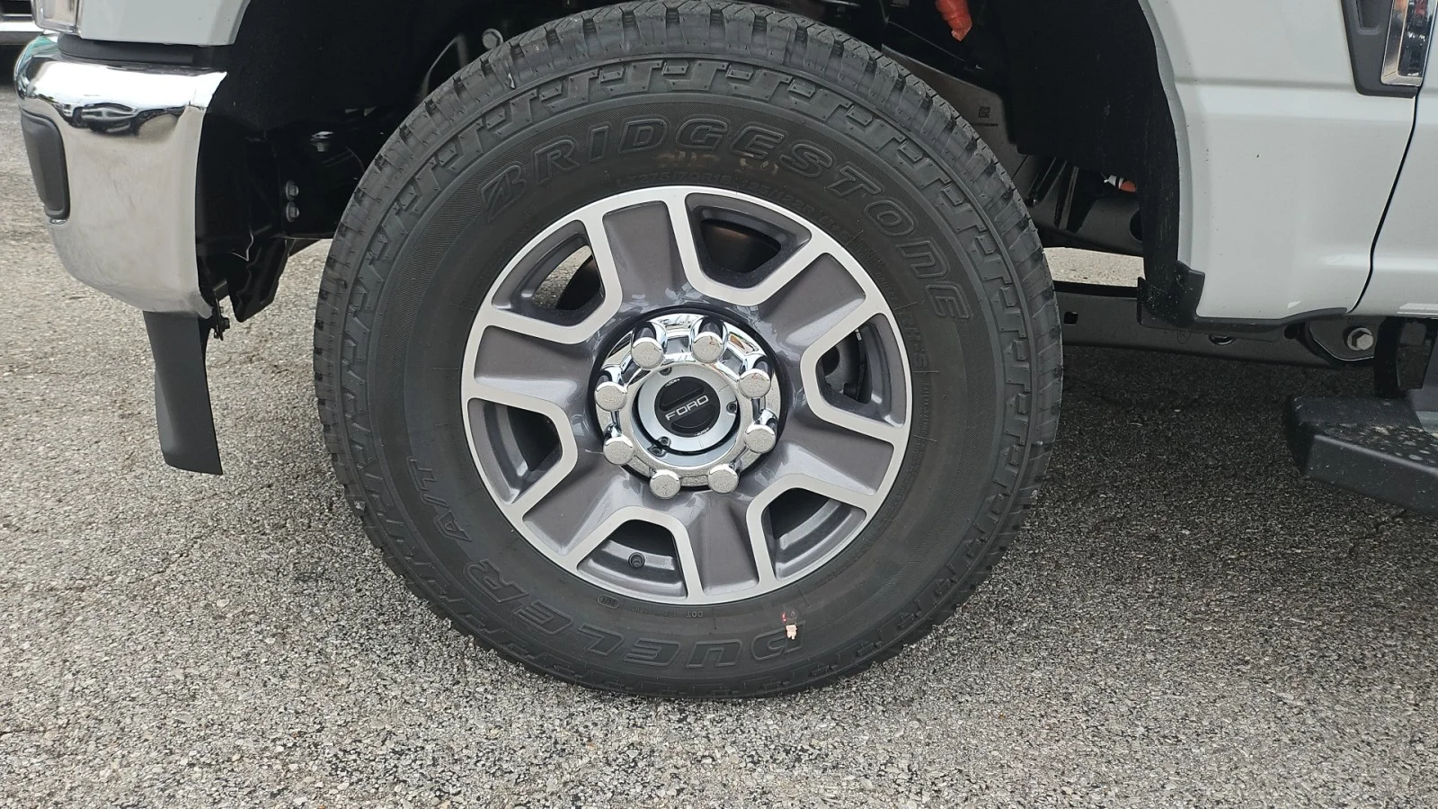 New 2026 Avalanche Ford Lariat 4WD image 9