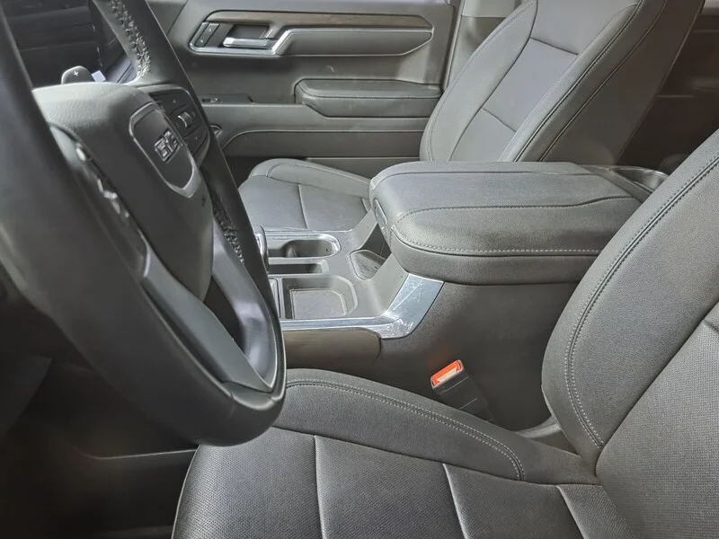 Used 2023 Sterling Metallic GMC SLT image 9