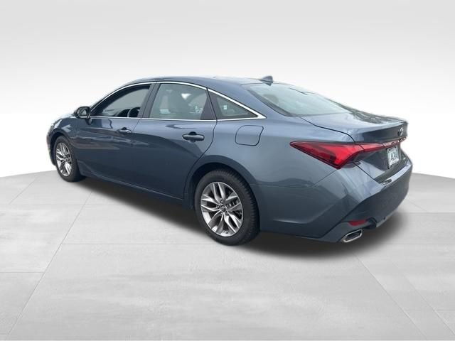 Used 2019 Gray Toyota XLE image 8