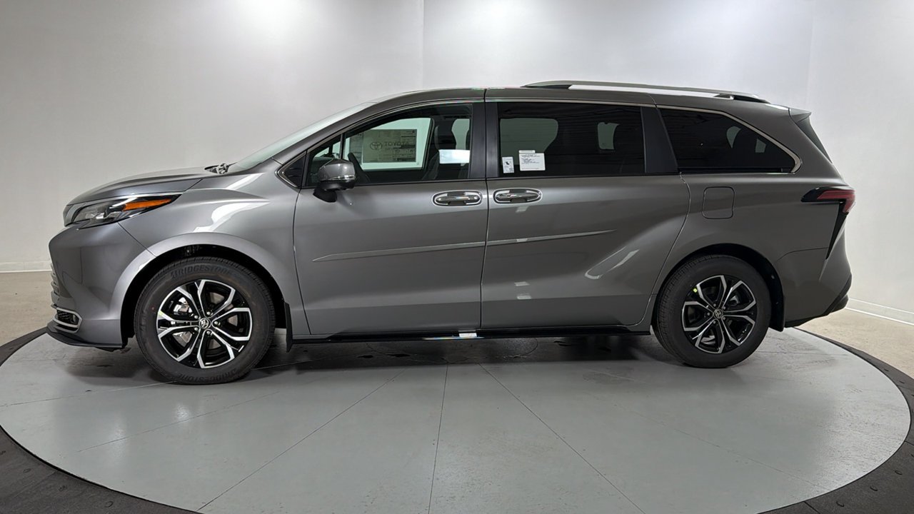 New 2026 Heavy Metal <sup>1</sup> Toyota  Platinum image 8
