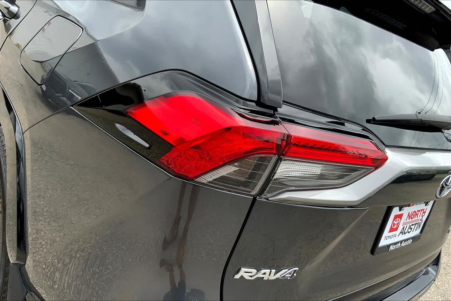 Used 2023 Magnetic Gray Metallic/Midnight Black Metallic Toyota Hybrid XSE image 28
