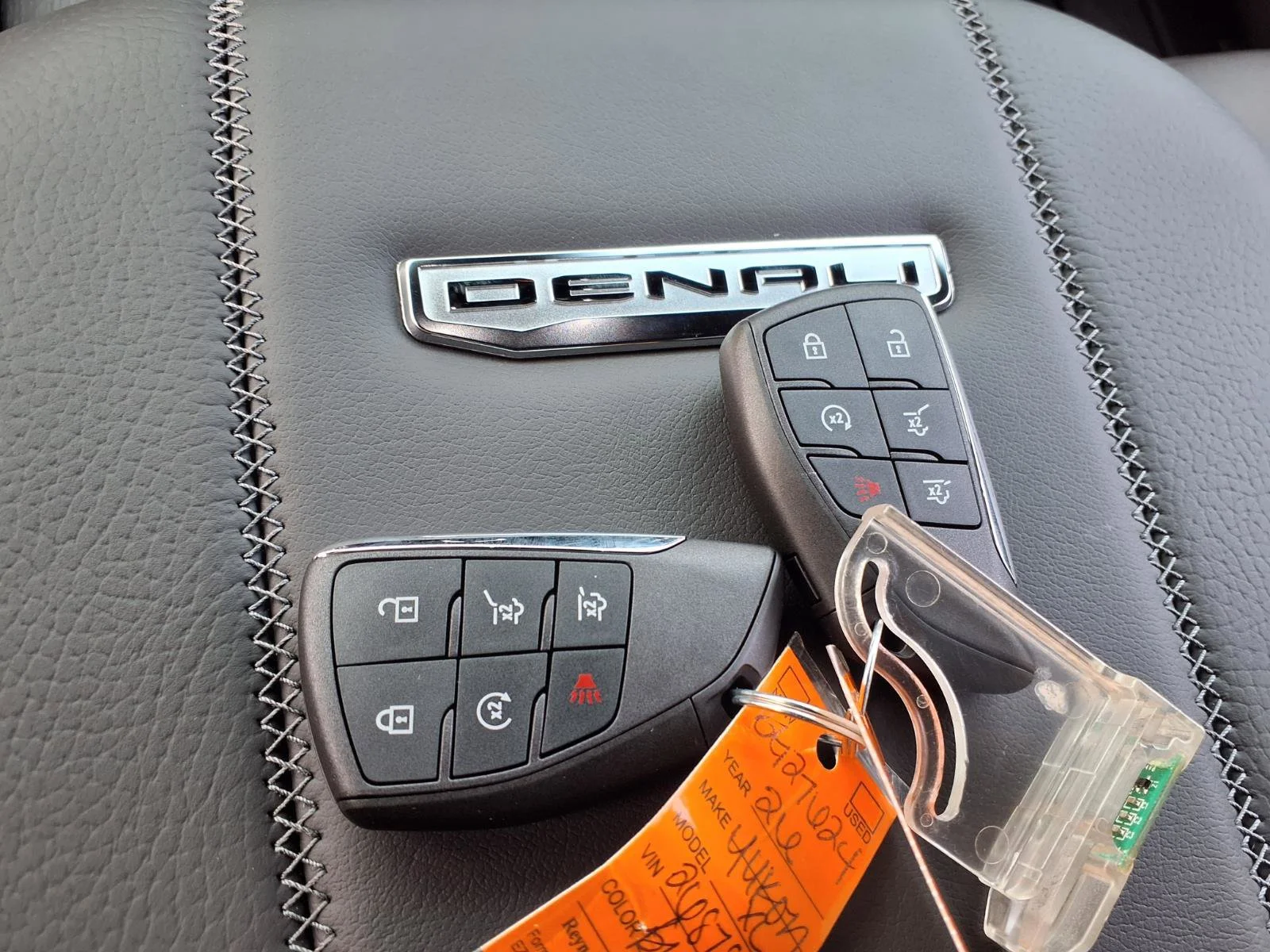 2026 GMC Yukon XL Denali - Photo 13
