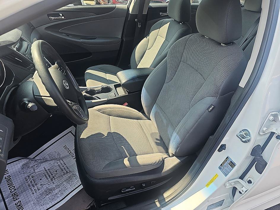 Used 2014 Pearl White Hyundai GLS image 14