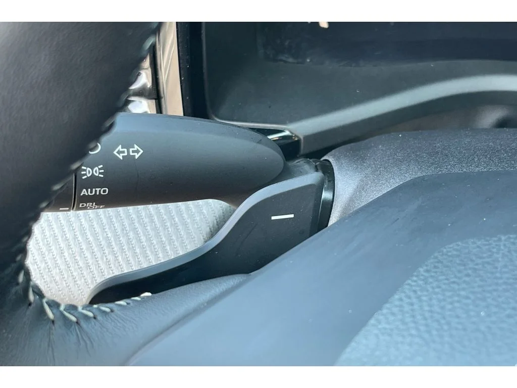 Used 2025 Ice Cap Toyota SE image 35
