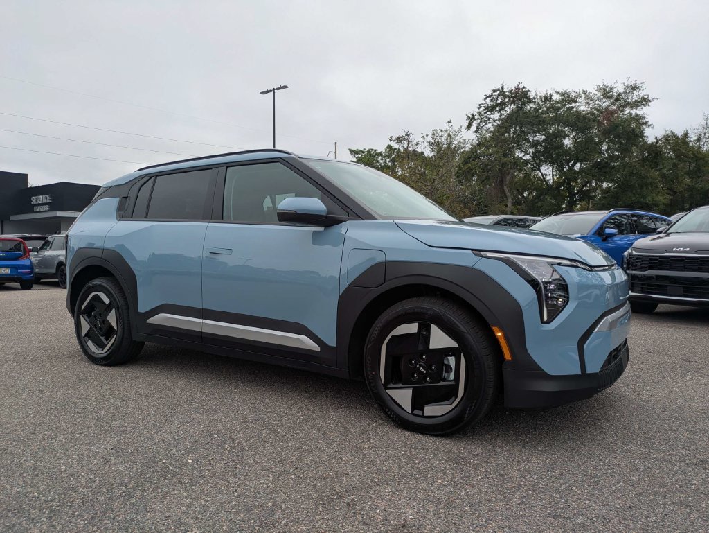 New 2027 Frost Blue Kia Wind image 2