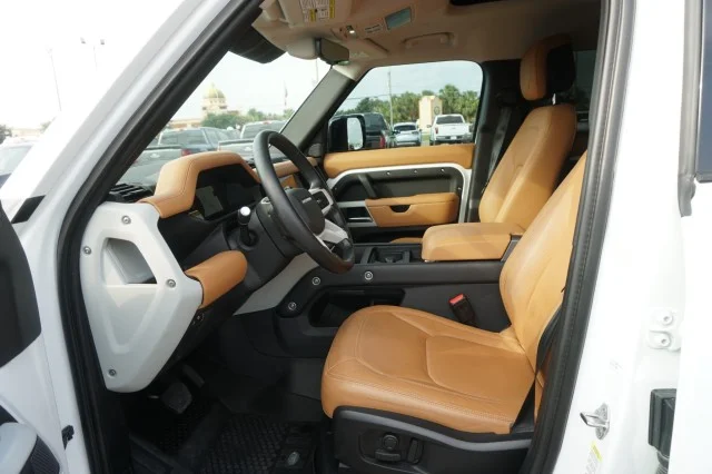 Used 2024 WHITE Land Rover S image 13