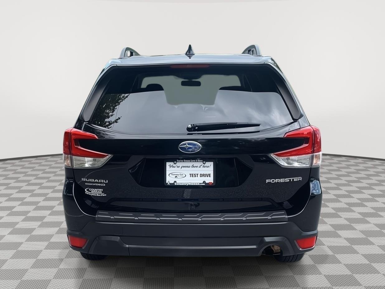 Used 2019 Crystal Black Silica Subaru Premium image 4