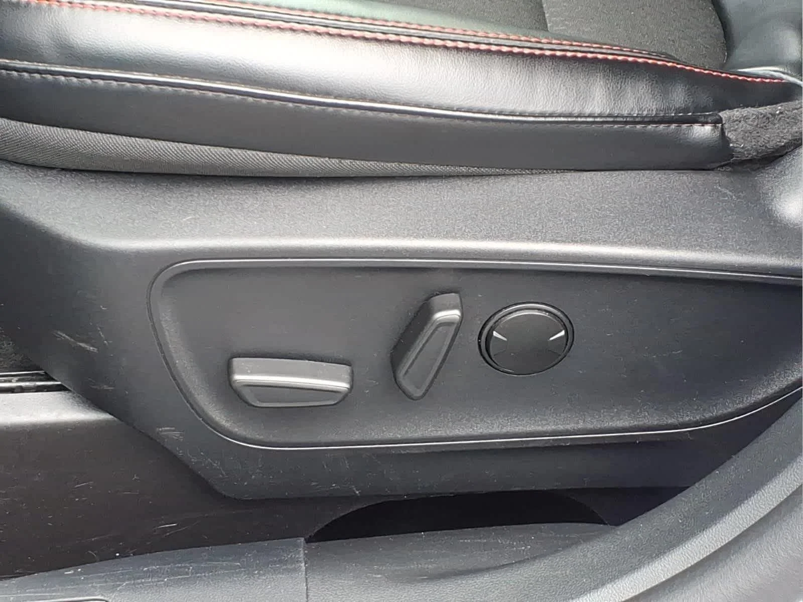 Used 2025 Space Silver Ford ST-Line Select image 18