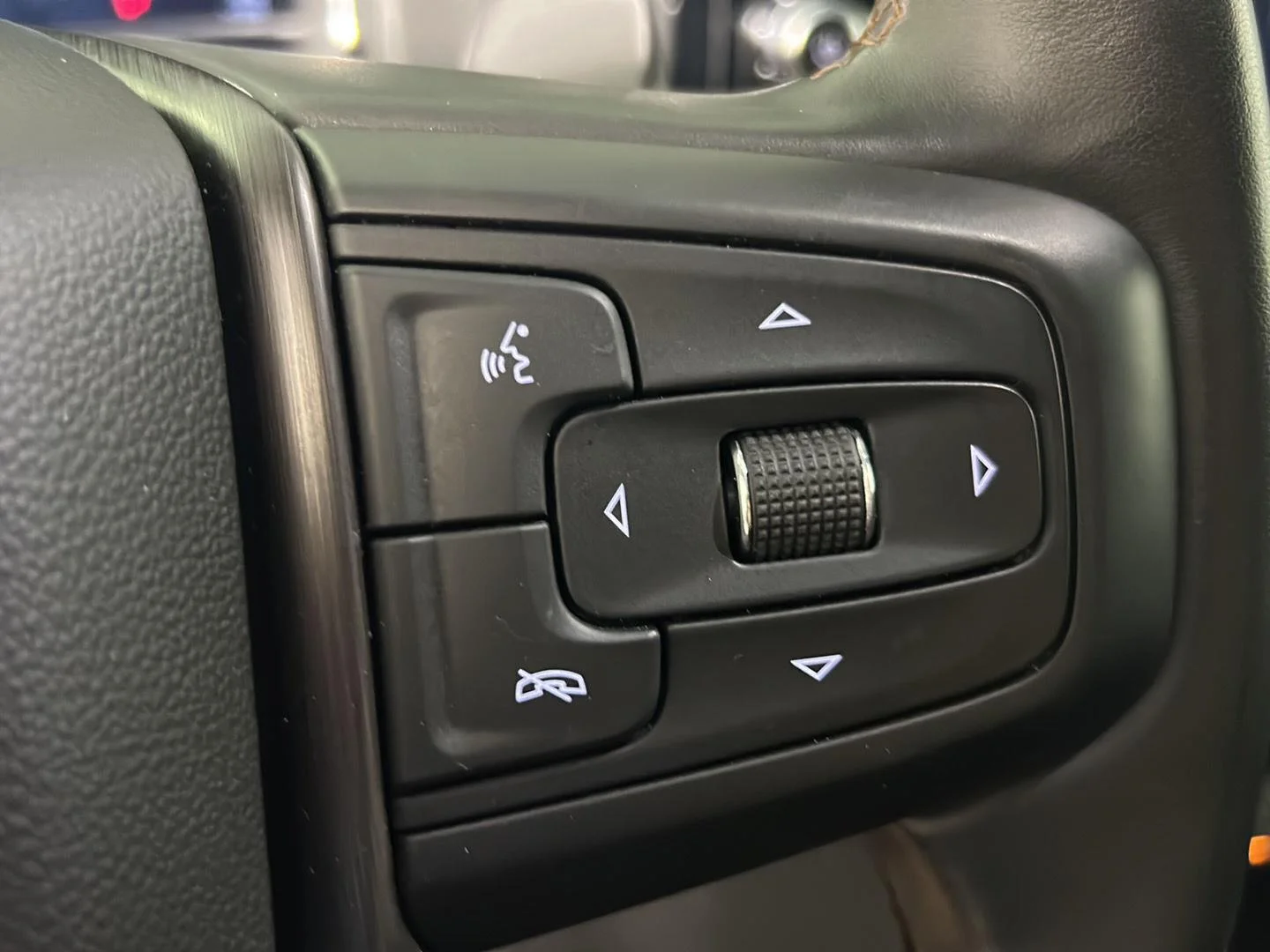 Used 2024 Onyx Black GMC AT4 image 27