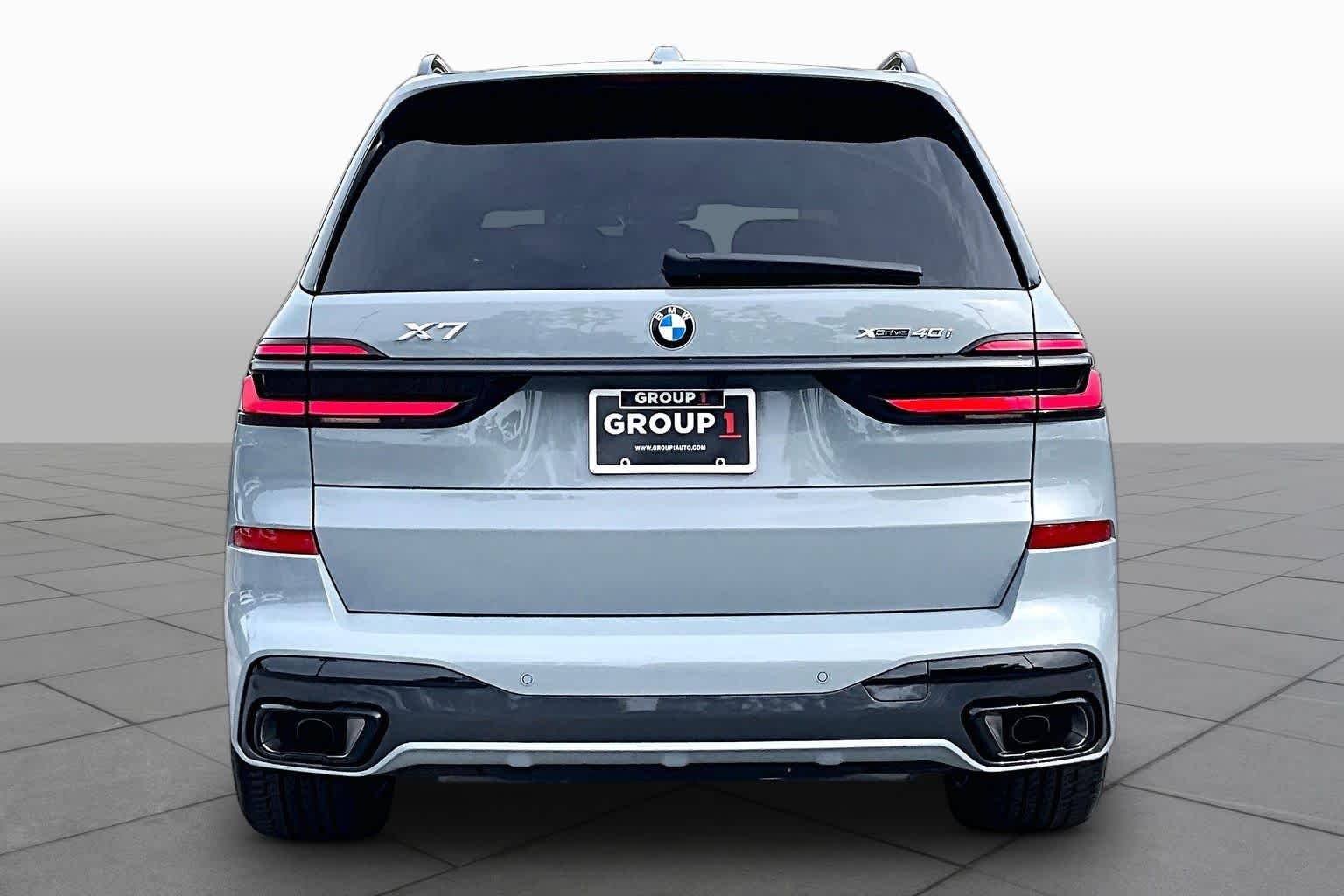 New 2027 Brooklyn Grey Metallic BMW xDrive40i image 4