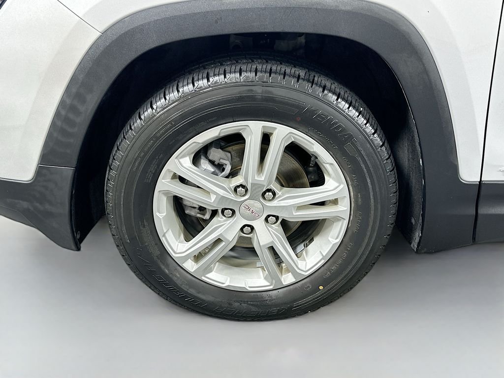 Used 2022 Quicksilver Metallic GMC SLE image 30