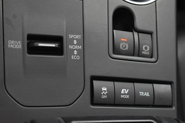 Used 2020 Black Toyota XLE image 31