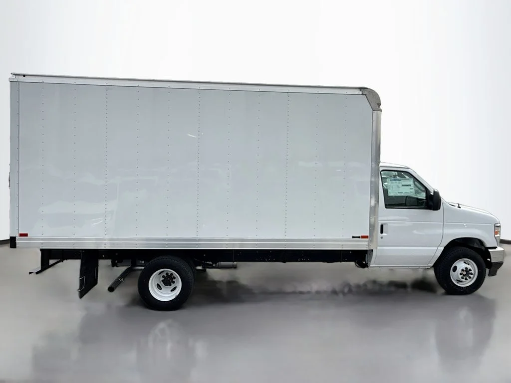 New 2026 Oxford White Ford E-450 DRW image 8