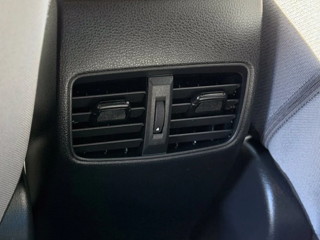 Used 2024  Toyota Hybrid S image 7