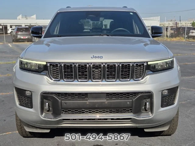 Used 2022 Silver Jeep Overland image 5